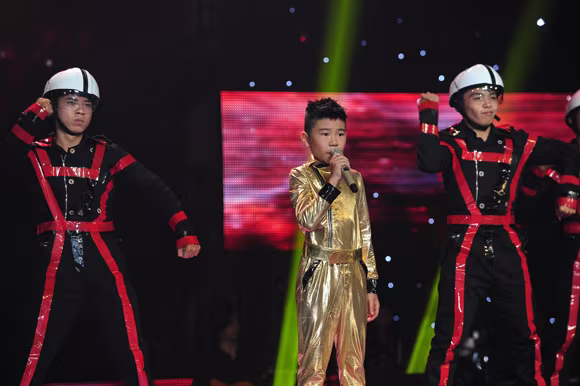 Quang Anh xuất sắc giành ngôi quán quân Giọng hát Việt nhí ảnh 3 Quang Anh xuất sắc giành ngôi quán quân Giọng hát Việt nhí ảnh 3