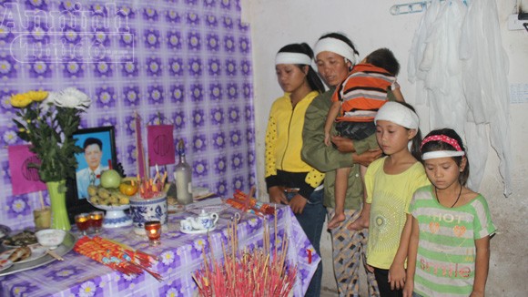 Can ngăn hàng xóm đốt xe, bị đâm chết ảnh 1 Can ngăn hàng xóm đốt xe, bị đâm chết ảnh 1