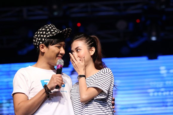 Trấn Thành bị fan "ép" giới thiệu bạn gái hotgirl ảnh 7 Trấn Thành bị fan "ép" giới thiệu bạn gái hotgirl ảnh 7
