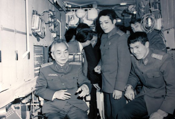 Đại tướng luôn gần gũi, sâu sát, quan tâm đến Bộ đội Không quân ảnh 1 Đại tướng luôn gần gũi, sâu sát, quan tâm đến Bộ đội Không quân ảnh 1