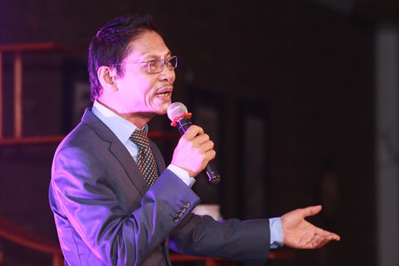 Ngọc Anh diện váy xẻ V táo bạo khoe vòng 1 hững hờ ảnh 4 Ngọc Anh diện váy xẻ V táo bạo khoe vòng 1 hững hờ ảnh 4