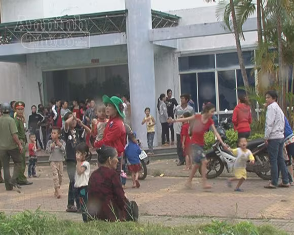 Sơ tán hàng vạn người dân đến nơi an toàn, tránh siêu bão ảnh 1 Sơ tán hàng vạn người dân đến nơi an toàn, tránh siêu bão ảnh 1