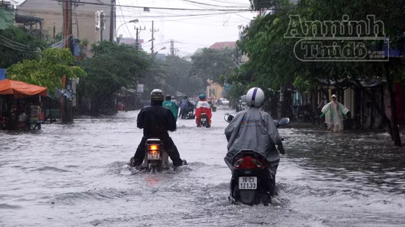 Phú Yên: Miền núi mưa lớn, nước sông dâng nhanh ảnh 1 Phú Yên: Miền núi mưa lớn, nước sông dâng nhanh ảnh 1