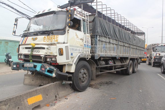 Xe tải mất phanh gây tai nạn liên hoàn, 1 người nhập viện ảnh 1 Xe tải mất phanh gây tai nạn liên hoàn, 1 người nhập viện ảnh 1