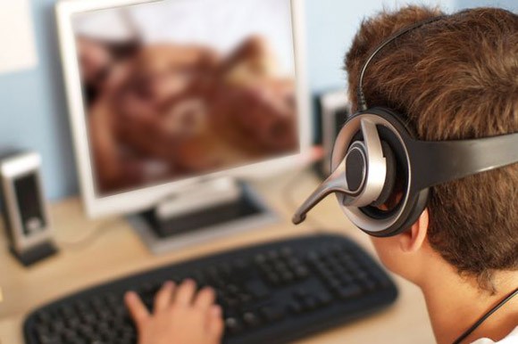 Nghiện phim khiêu dâm, bé trai 10 tuổi cưỡng hiếp bé gái 8 tuổi ảnh 1 Nghiện phim khiêu dâm, bé trai 10 tuổi cưỡng hiếp bé gái 8 tuổi ảnh 1