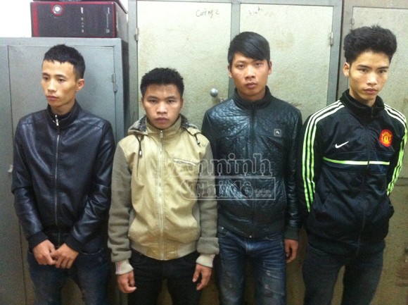 10 thanh niên sa vòng lao lý vì cướp 1 chiếc xe máy ảnh 3 10 thanh niên sa vòng lao lý vì cướp 1 chiếc xe máy ảnh 3