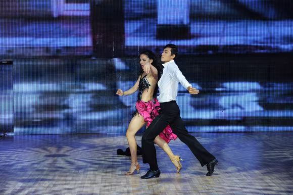 Bước nhảy hoàn vũ 2014 khai màn đầy ấn tượng ảnh 7