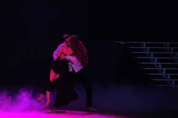 Bước nhảy hoàn vũ 2014 khai màn đầy ấn tượng ảnh 10