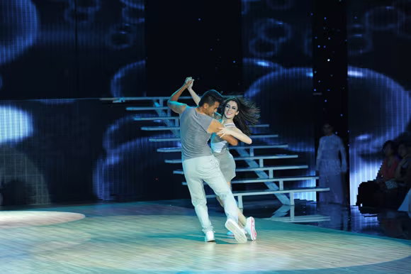Bước nhảy hoàn vũ 2014 khai màn đầy ấn tượng ảnh 6