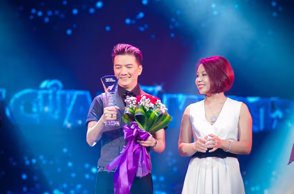 Đàm Vĩnh Hưng ẵm trọn bài hát tiền tỷ ảnh 2 Đàm Vĩnh Hưng ẵm trọn bài hát tiền tỷ ảnh 2