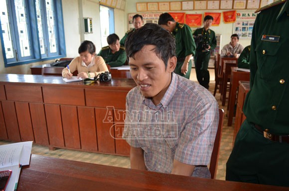 Tàu Quảng Ngãi đưa 4 người nước ngoài bị nạn về tới Cảng Sa Kỳ ảnh 2 Tàu Quảng Ngãi đưa 4 người nước ngoài bị nạn về tới Cảng Sa Kỳ ảnh 2
