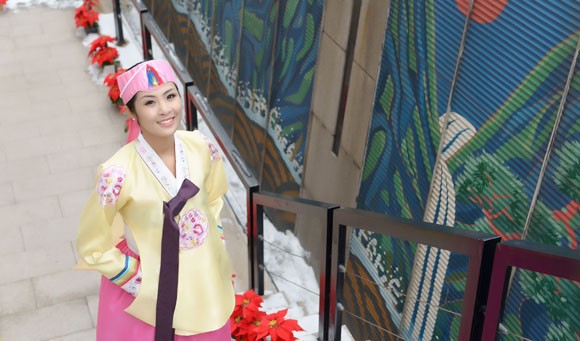 Hoa hậu Ngọc Hân hoá thân thành… công chúa Hàn Quốc ảnh 3 Hoa hậu Ngọc Hân hoá thân thành… công chúa Hàn Quốc ảnh 3