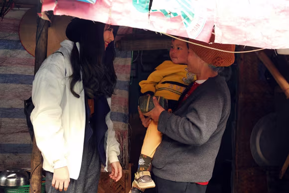 Trúc Diễm, Minh Béo gói bánh chưng, bánh tét tặng người nghèo ảnh 20