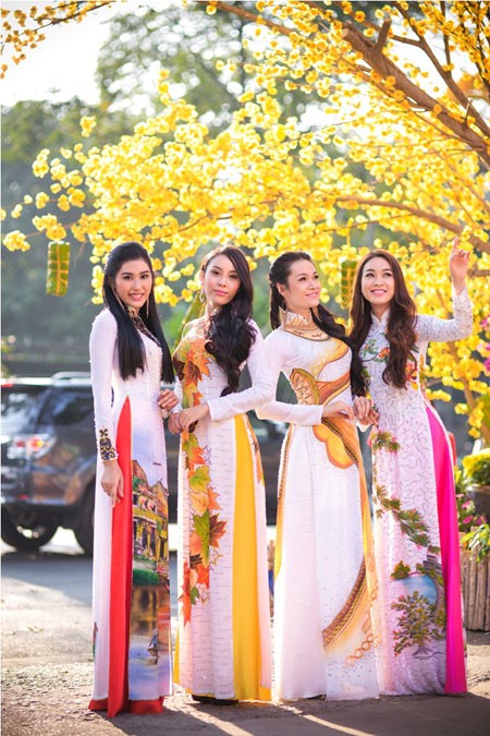 Người đẹp Việt rạng rỡ khoe sắc trong tà áo dài truyền thống ảnh 2 Người đẹp Việt rạng rỡ khoe sắc trong tà áo dài truyền thống ảnh 2