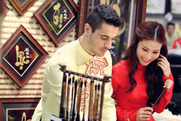 Diễm My 9X hết lời khen ngợi bạn nhảy điển trai ảnh 1 Diễm My 9X hết lời khen ngợi bạn nhảy điển trai ảnh 1