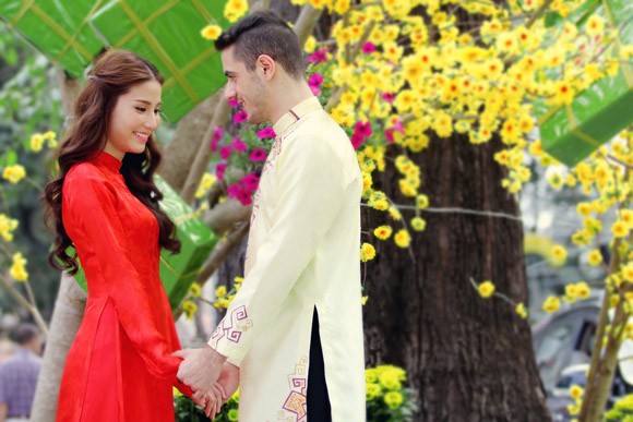Diễm My 9X hết lời khen ngợi bạn nhảy điển trai ảnh 2 Diễm My 9X hết lời khen ngợi bạn nhảy điển trai ảnh 2
