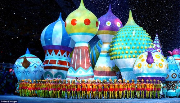 Olympic Sochi 2014 chính thức khai mạc với màn pháo hoa rực rỡ ảnh 10 Olympic Sochi 2014 chính thức khai mạc với màn pháo hoa rực rỡ ảnh 10