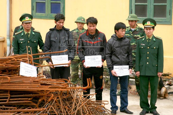 Bảo vệ cấu kết người ngoài trộm 8 tấn sắt của công ty ảnh 1 Bảo vệ cấu kết người ngoài trộm 8 tấn sắt của công ty ảnh 1