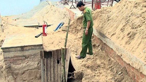 Phát hiện một công ty lắp đặt trái phép bồn chứa xăng ảnh 1 Phát hiện một công ty lắp đặt trái phép bồn chứa xăng ảnh 1