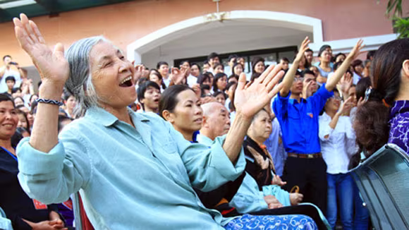 "Mang âm nhạc đến bệnh viện" lần đầu lên sóng trực tiếp ảnh 1 "Mang âm nhạc đến bệnh viện" lần đầu lên sóng trực tiếp ảnh 1