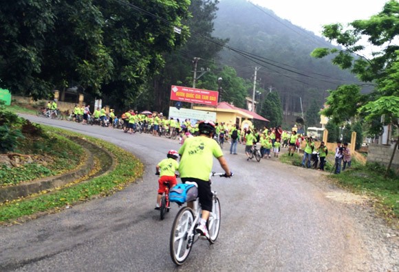 Đạp xe 132km kêu gọi bảo vệ loài gấu ảnh 5 Đạp xe 132km kêu gọi bảo vệ loài gấu ảnh 5