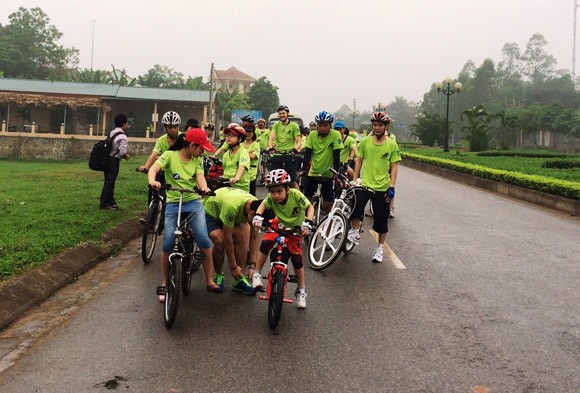 Đạp xe 132km kêu gọi bảo vệ loài gấu ảnh 3 Đạp xe 132km kêu gọi bảo vệ loài gấu ảnh 3