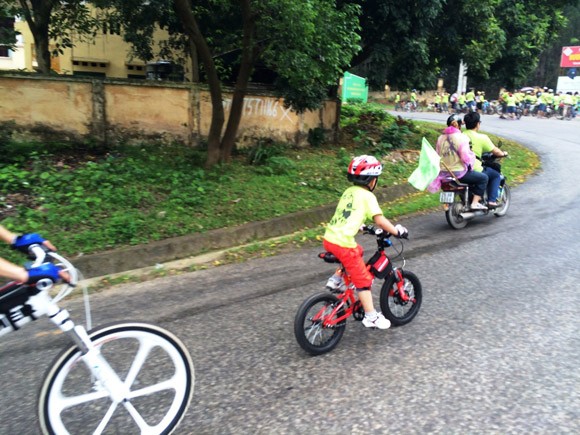 Đạp xe 132km kêu gọi bảo vệ loài gấu ảnh 4 Đạp xe 132km kêu gọi bảo vệ loài gấu ảnh 4