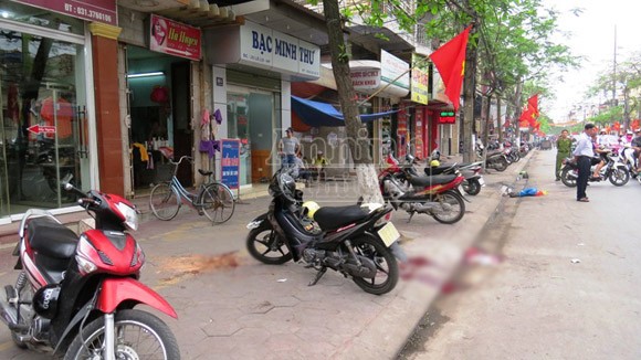 Hải Phòng: Vừa xảy ra vụ đâm chết người trên vỉa hè ảnh 1 Hải Phòng: Vừa xảy ra vụ đâm chết người trên vỉa hè ảnh 1