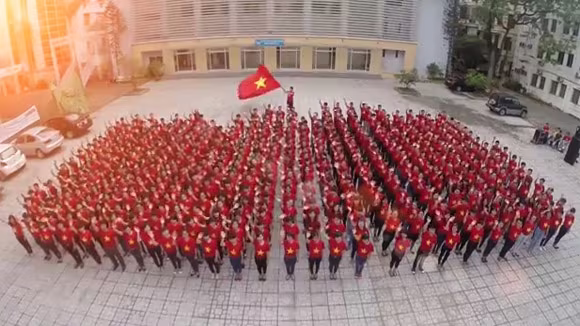 Xúc động MV Quốc ca được hàng ngàn người chung tay thực hiện ảnh 8 Xúc động MV Quốc ca được hàng ngàn người chung tay thực hiện ảnh 8