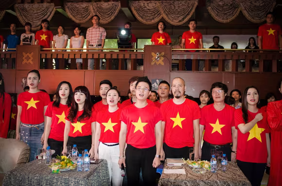 Xúc động MV Quốc ca được hàng ngàn người chung tay thực hiện ảnh 11 Xúc động MV Quốc ca được hàng ngàn người chung tay thực hiện ảnh 11