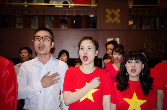 Xúc động MV Quốc ca được hàng ngàn người chung tay thực hiện ảnh 12 Xúc động MV Quốc ca được hàng ngàn người chung tay thực hiện ảnh 12