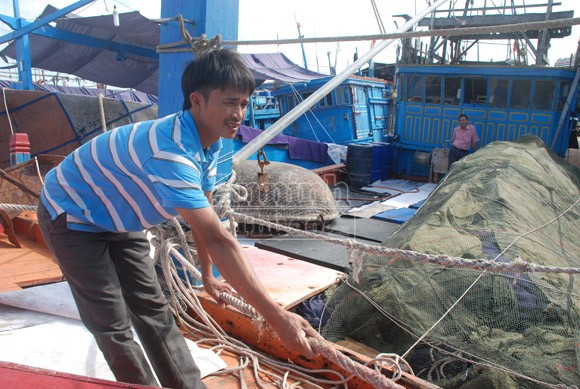 Tàu cá Việt Nam liên tiếp bị tấn công, cướp tài sản ảnh 1 Tàu cá Việt Nam liên tiếp bị tấn công, cướp tài sản ảnh 1