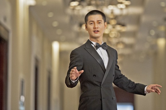 Đức Tuấn bỗng dưng biến mất khi tái hiện vở nhạc kịch "Bóng ma nhà hát" ảnh 2 Đức Tuấn bỗng dưng biến mất khi tái hiện vở nhạc kịch "Bóng ma nhà hát" ảnh 2
