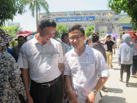 Nam sinh bị cưa mất chân trái và mơ ước được đến giảng đường ảnh 2 Nam sinh bị cưa mất chân trái và mơ ước được đến giảng đường ảnh 2
