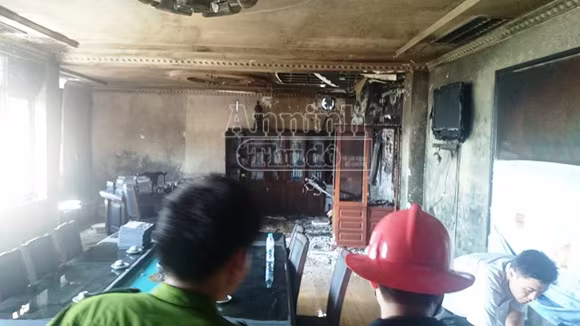 Hải Phòng: Phòng làm việc của một Giám đốc Sở bỗng nhiên bốc cháy ảnh 2 Hải Phòng: Phòng làm việc của một Giám đốc Sở bỗng nhiên bốc cháy ảnh 2