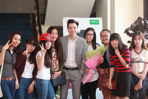 Em gái Phương Linh "dính như sam" với Justatee ảnh 6 Em gái Phương Linh "dính như sam" với Justatee ảnh 6