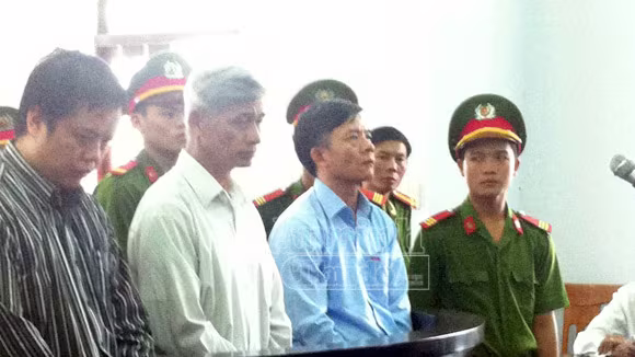 Đại án tham nhũng tại Đắk Nông: Tử hình nguyên giám đốc chi nhánh ngân hàng VDB ảnh 1 Đại án tham nhũng tại Đắk Nông: Tử hình nguyên giám đốc chi nhánh ngân hàng VDB ảnh 1