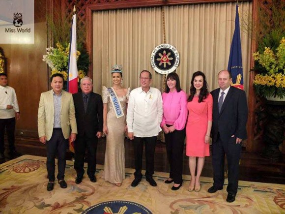 Chủ tịch Miss World Philippines đến Việt Nam đào tạo Hoa khôi Áo dài ảnh 4 Chủ tịch Miss World Philippines đến Việt Nam đào tạo Hoa khôi Áo dài ảnh 4