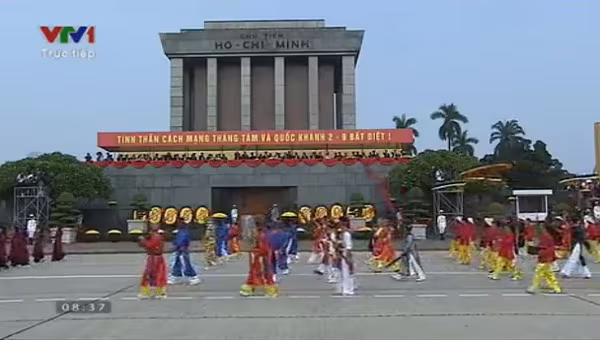 Hào hùng, xúc động Lễ míttinh, diễu binh, diễu hành mừng Quốc khánh 2/9 ảnh 41 Hào hùng, xúc động Lễ míttinh, diễu binh, diễu hành mừng Quốc khánh 2/9 ảnh 41