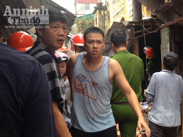 Vụ sập nhà Pháp cổ tại Hà Nội: 2 người tử vong, 6 người bị thương ảnh 9 Vụ sập nhà Pháp cổ tại Hà Nội: 2 người tử vong, 6 người bị thương ảnh 9