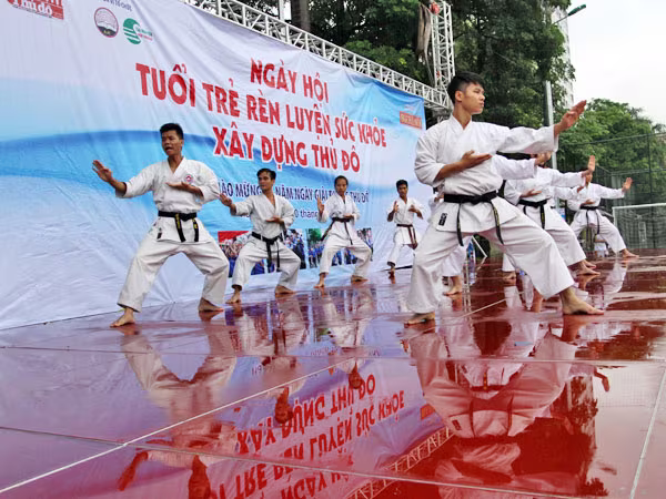 Háo hức Ngày hội Tuổi trẻ rèn luyện sức khỏe xây dựng Thủ đô ảnh 31 Háo hức Ngày hội Tuổi trẻ rèn luyện sức khỏe xây dựng Thủ đô ảnh 31