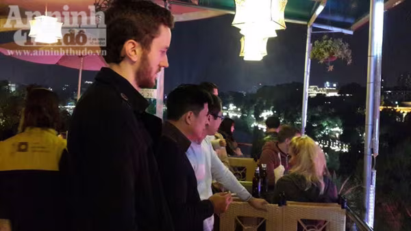 Không khí hân hoan chào đón năm mới 2016 trên khắp mọi miền Tổ quốc ảnh 53