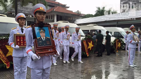 Xúc động tiễn biệt "đàn sếu trắng" CASA-212 số hiệu 8983 bay về trời xanh ảnh 3 Xúc động tiễn biệt "đàn sếu trắng" CASA-212 số hiệu 8983 bay về trời xanh ảnh 3