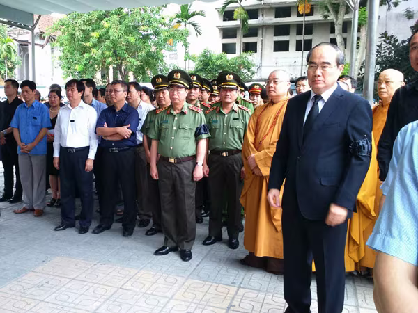 Xúc động tiễn biệt "đàn sếu trắng" CASA-212 số hiệu 8983 bay về trời xanh ảnh 97 Xúc động tiễn biệt "đàn sếu trắng" CASA-212 số hiệu 8983 bay về trời xanh ảnh 97