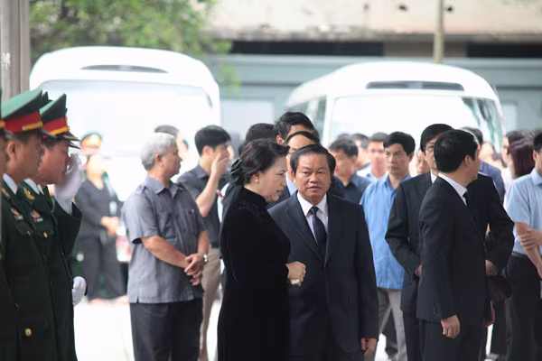 Xúc động tiễn biệt "đàn sếu trắng" CASA-212 số hiệu 8983 bay về trời xanh ảnh 110 Xúc động tiễn biệt "đàn sếu trắng" CASA-212 số hiệu 8983 bay về trời xanh ảnh 110