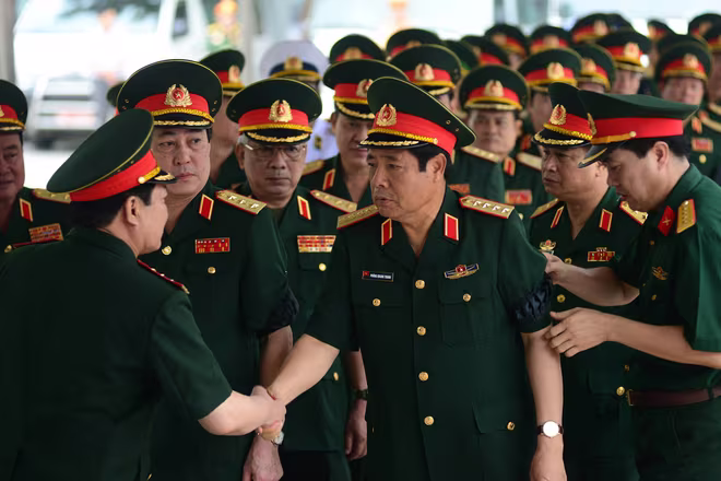 Xúc động tiễn biệt "đàn sếu trắng" CASA-212 số hiệu 8983 bay về trời xanh ảnh 87 Xúc động tiễn biệt "đàn sếu trắng" CASA-212 số hiệu 8983 bay về trời xanh ảnh 87