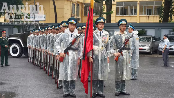 Xúc động tiễn biệt "đàn sếu trắng" CASA-212 số hiệu 8983 bay về trời xanh ảnh 71 Xúc động tiễn biệt "đàn sếu trắng" CASA-212 số hiệu 8983 bay về trời xanh ảnh 71