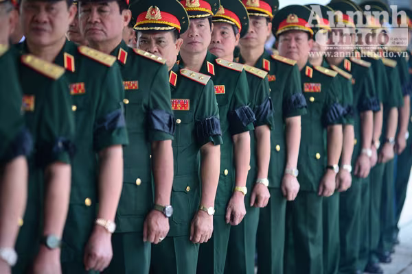 Xúc động tiễn biệt "đàn sếu trắng" CASA-212 số hiệu 8983 bay về trời xanh ảnh 91 Xúc động tiễn biệt "đàn sếu trắng" CASA-212 số hiệu 8983 bay về trời xanh ảnh 91