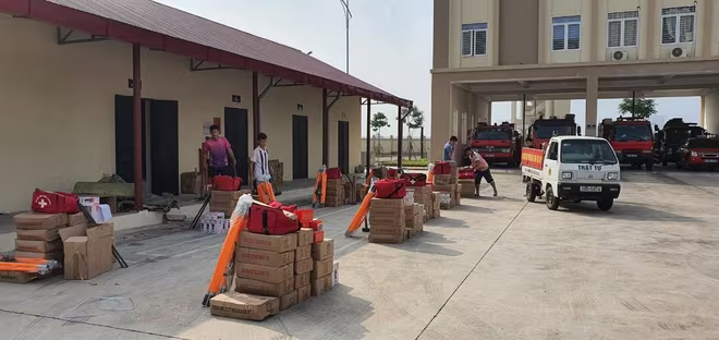 Giai đoạn này đã cấp được 7 máy bơm chữa cháy gồm đủ phượng tiện cho 7 xã, thị trấn và cấp phương tiện chữa cháy và cứu nạn cứu hộ tới 16 xã, thị trấn trên toàn huyện để cấp Đội PCCC dân phòng thôn, cụm dân cư Giai đoạn này đã cấp được 7 máy bơm chữa cháy gồm đủ phượng tiện cho 7 xã, thị trấn và cấp phương tiện chữa cháy và cứu nạn cứu hộ tới 16 xã, thị trấn trên toàn huyện để cấp Đội PCCC dân phòng thôn, cụm dân cư