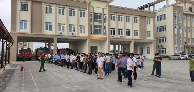 Hơn 400 người đã tham gia lớp tập huấn PCCC Hơn 400 người đã tham gia lớp tập huấn PCCC